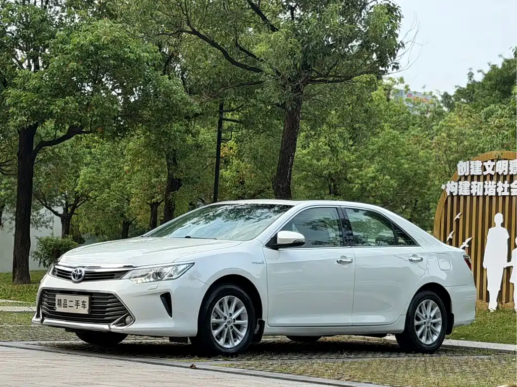 Toyota Camry 2016