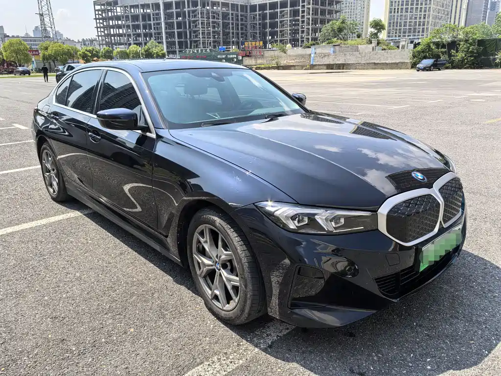BMW i3 2025 — фото 3