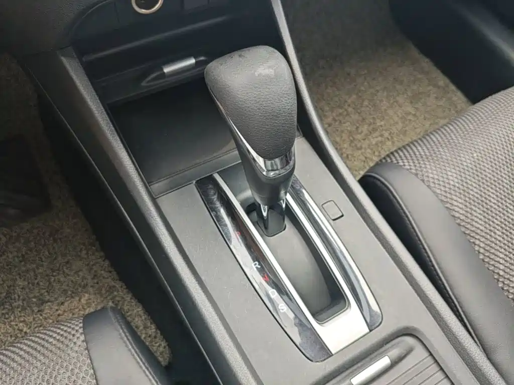 Honda Jade 2017 — фото 14