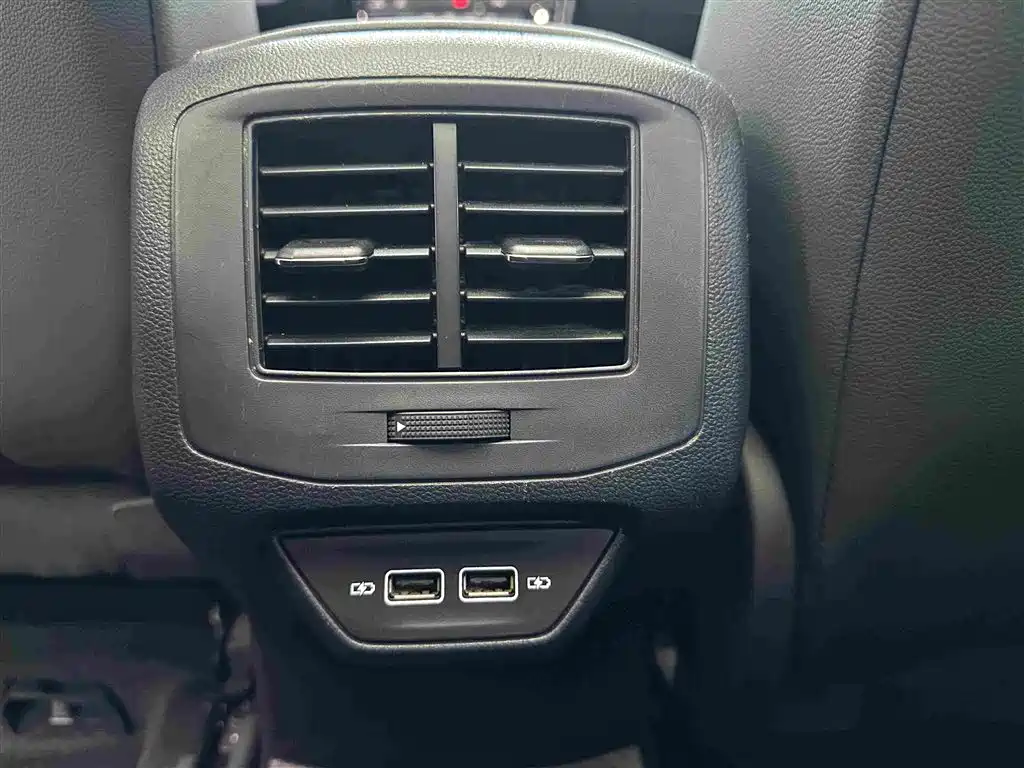 Volkswagen T-Roc 2022 — фото 16