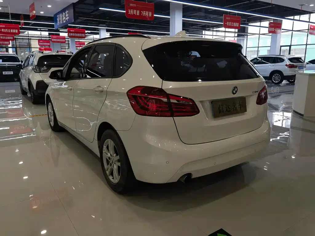 BMW 2 Series Active Tourer 2015 — фото 16