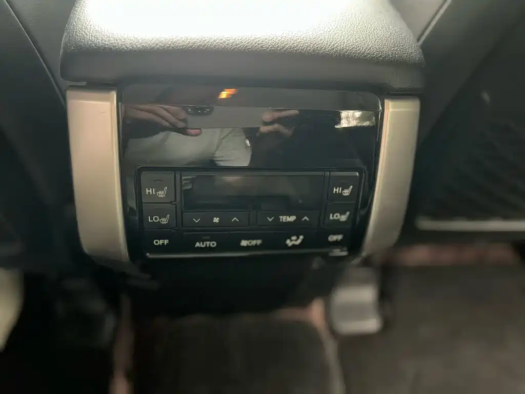Toyota Prado 2019 — фото 8