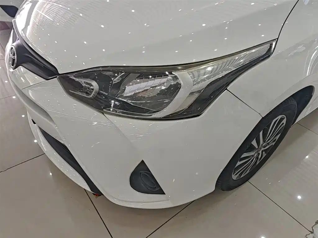 Toyota Yaris L 2019 — фото 24