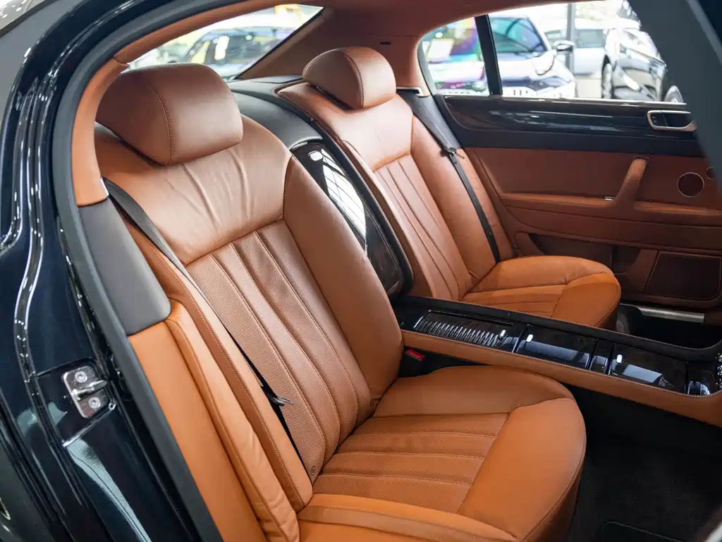 Bentley Flying Spur 2012 — фото 33