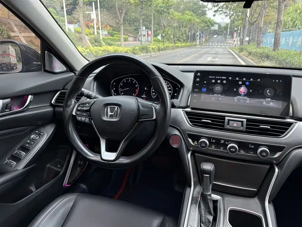 Honda Accord 2022 — фото 19