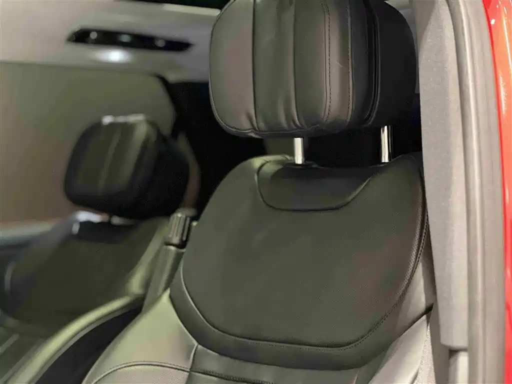 Land Rover Sport 2023 — фото 17