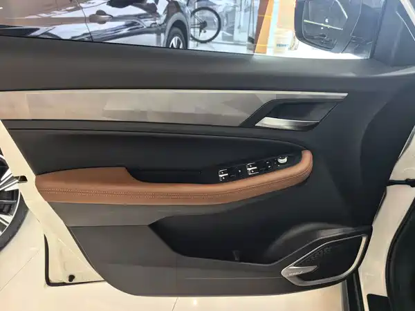 Geely Vision X6 2022