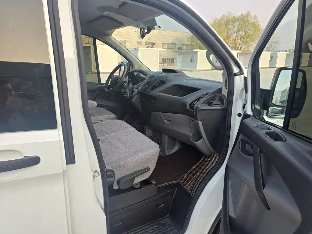 Ford Transit 2020 — фото 10