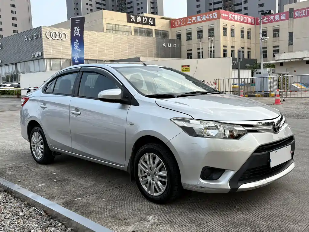 Toyota Vios 2014 — фото 3