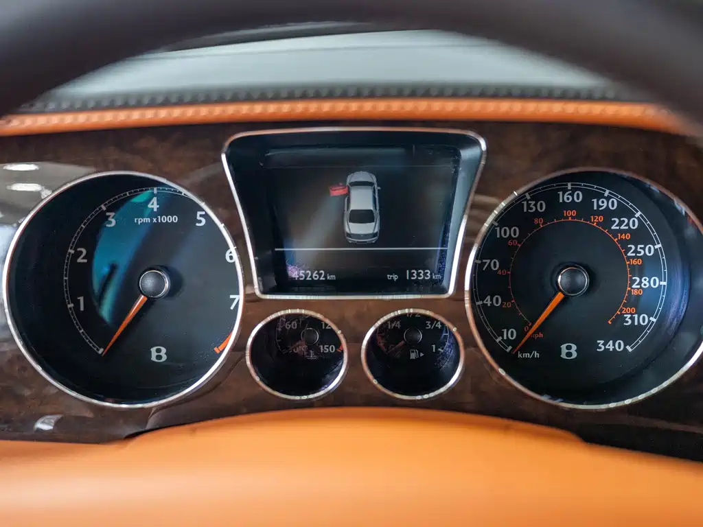 Bentley Flying Spur 2012 — фото 14