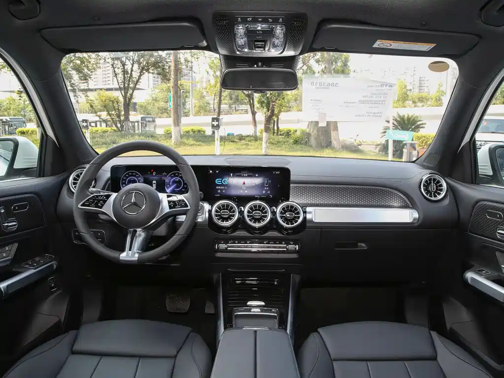 Mercedes-Benz EQB 2025 — фото 10