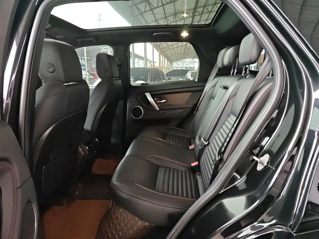 Land Rover Discovery Sport 2023 — фото 17