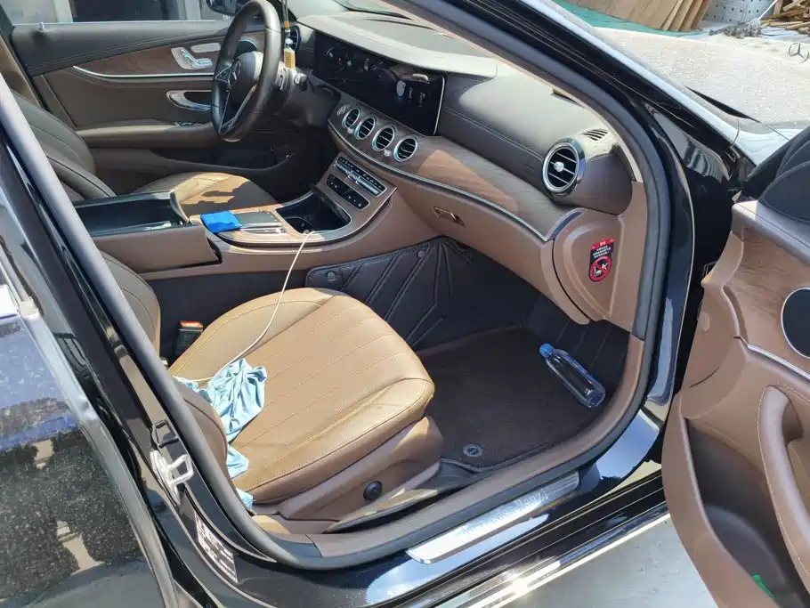 Mercedes-Benz E-Class 2023 — фото 8