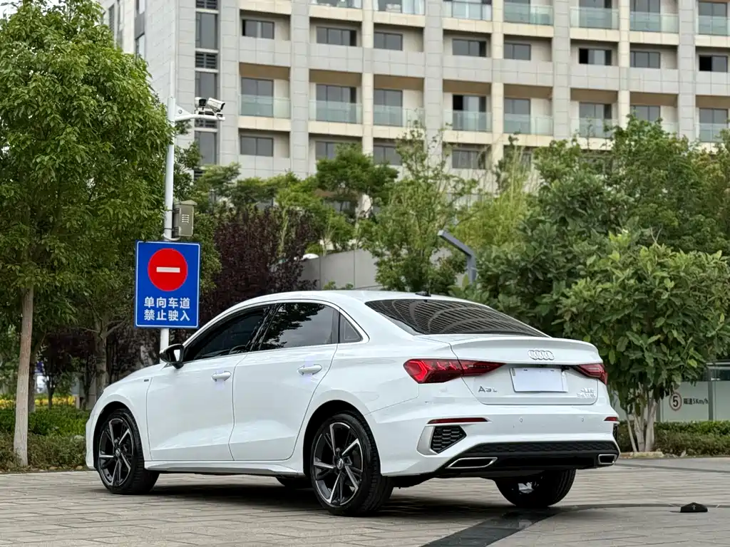 Audi A3 2022 — фото 9