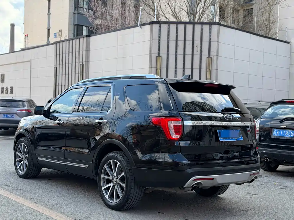 Ford Explorer 2015 — фото 4