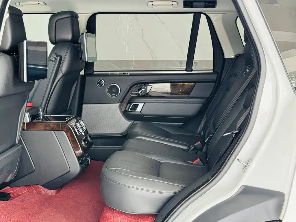 Land Rover Range Rover 2021 — фото 13