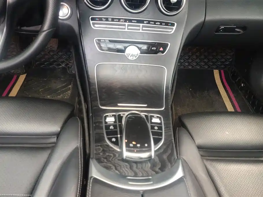 Mercedes-Benz C-Class 2018 — фото 16