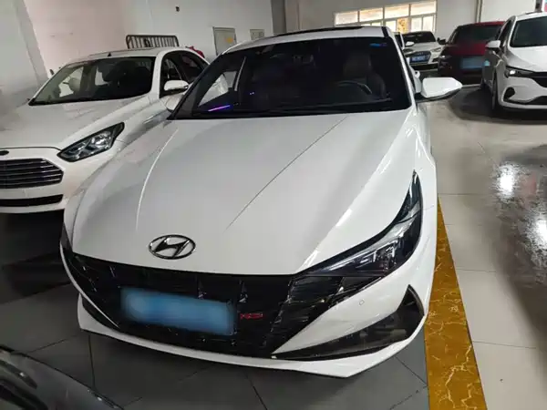 Hyundai Elantra 2023