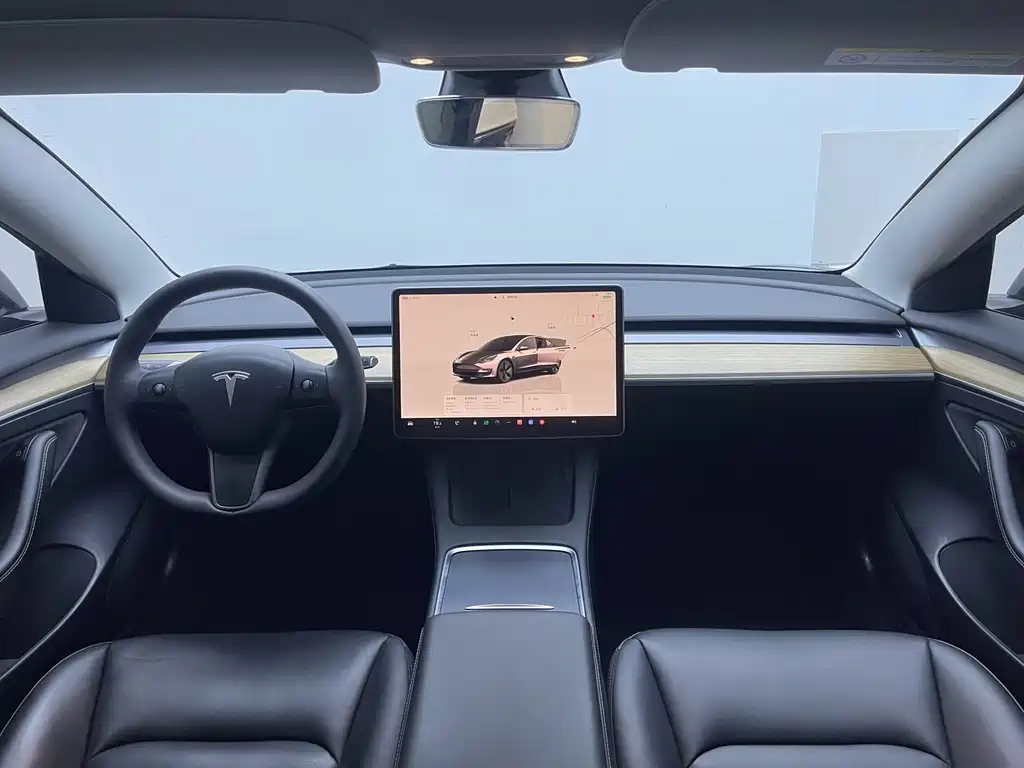 Tesla Model 3 2022 — фото 17