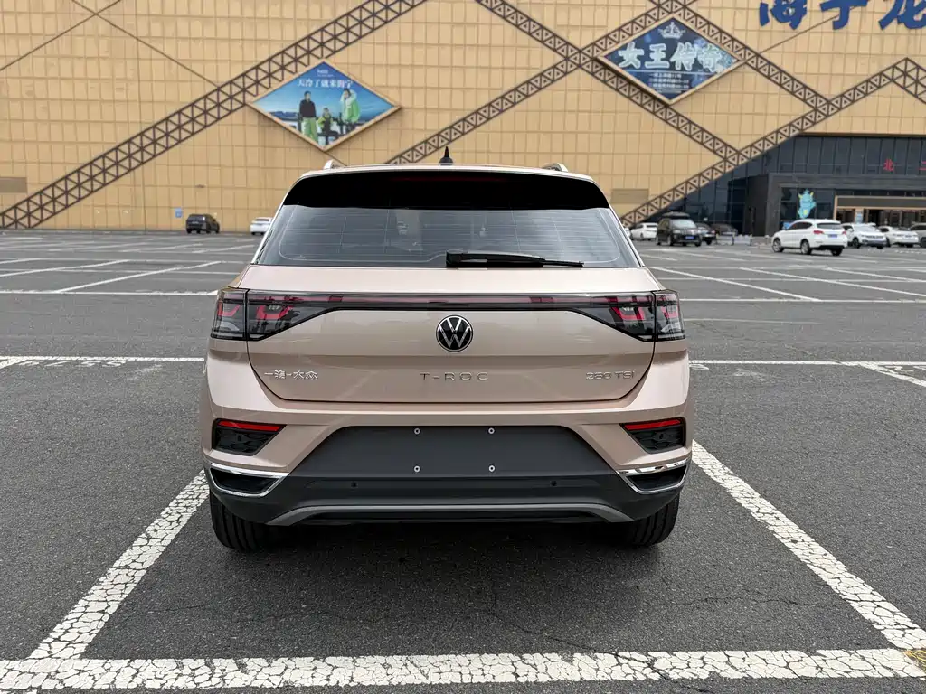 Volkswagen T-Roc 2023 — фото 5
