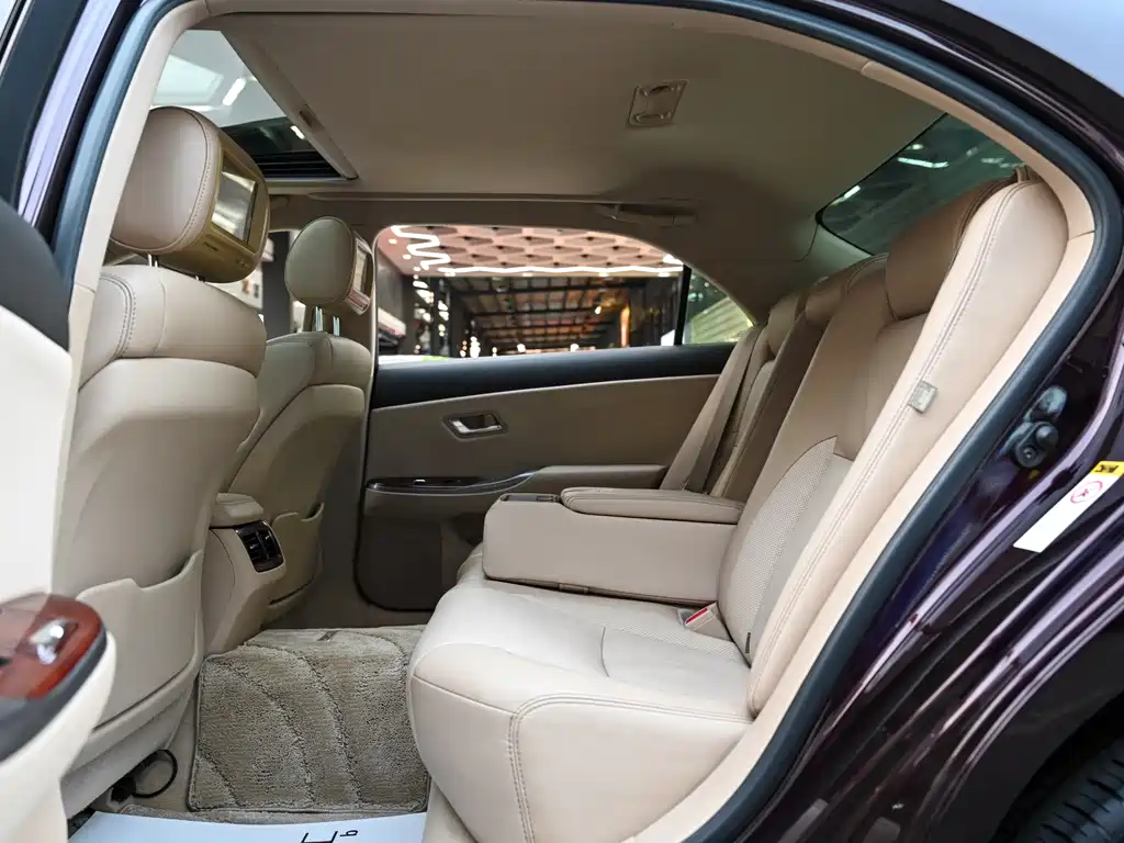 Toyota Crown 2015 — фото 13