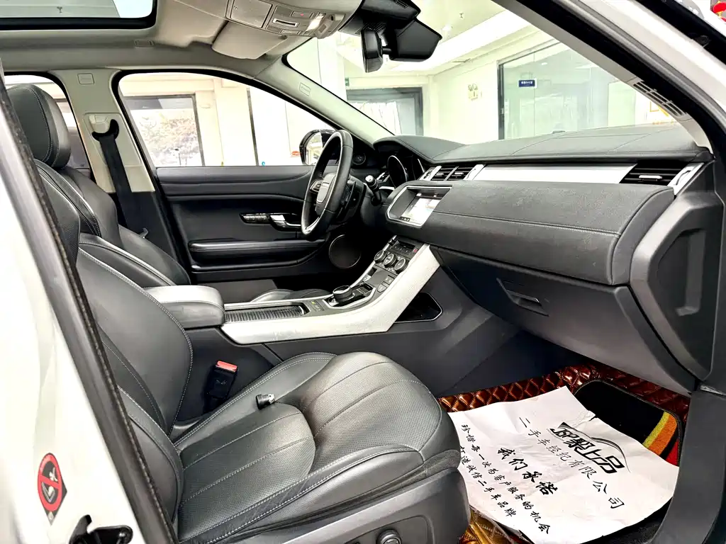Land Rover Evoque 2017 — фото 15