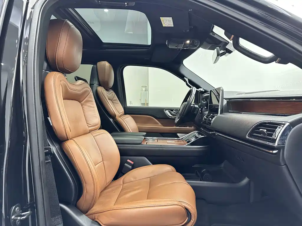 Lincoln Navigator 2019 — фото 13