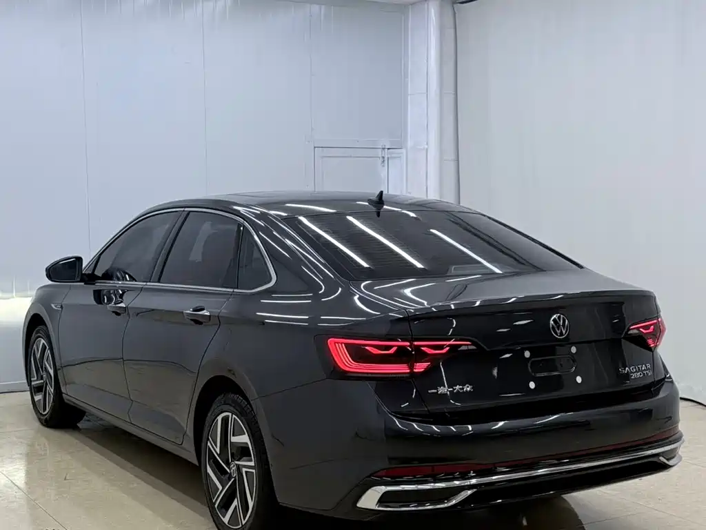 Volkswagen Sagitar 2022