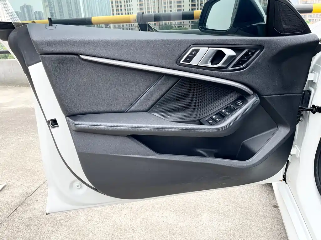 BMW 2 Series 2022 — фото 9
