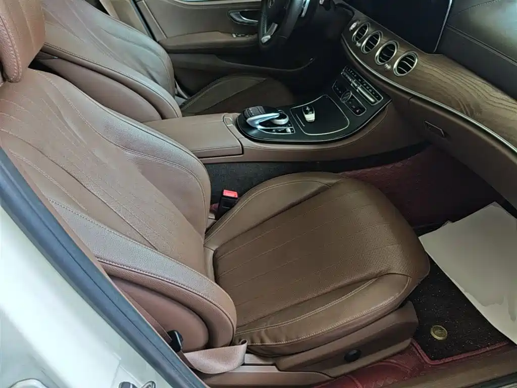 Mercedes-Benz E-Class 2018 — фото 25
