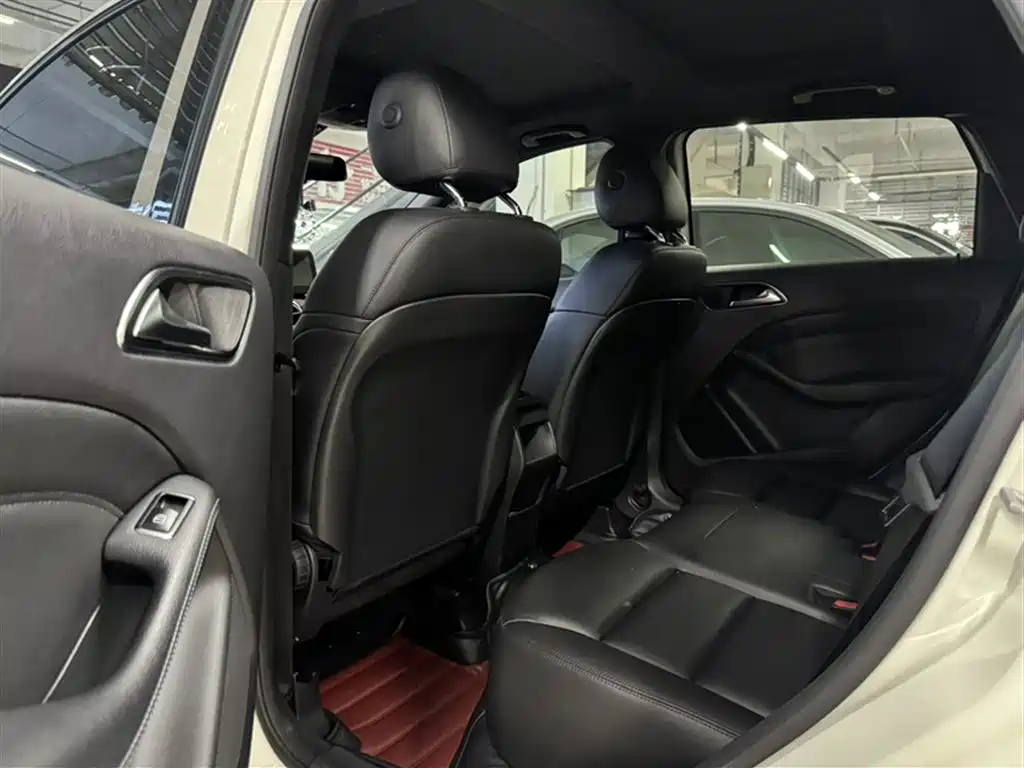 Mercedes-Benz B-Class 2014 — фото 14