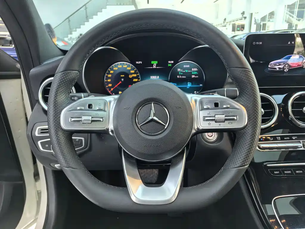 Mercedes-Benz C-Class 2020 — фото 12