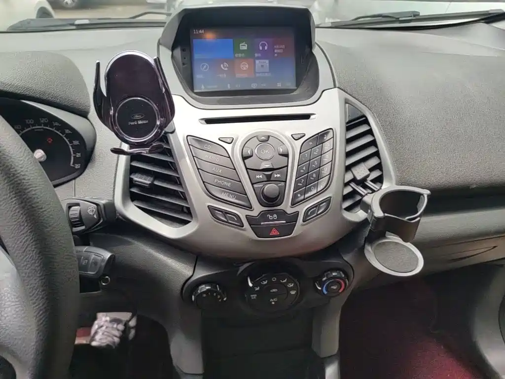 Ford Ecosport 2014 — фото 20