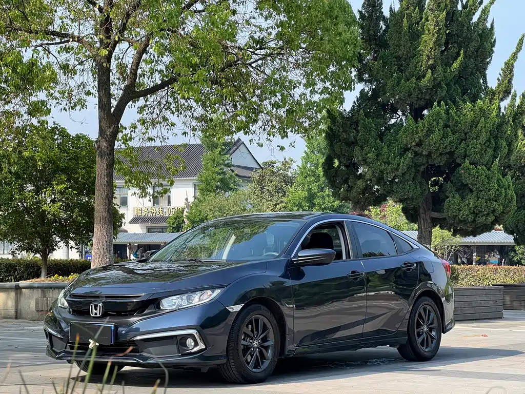 Honda Civic 2021 — фото 1