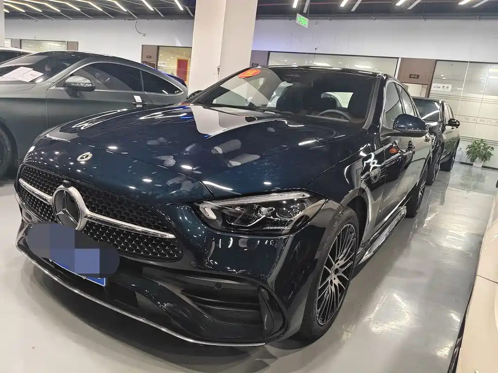 Mercedes-Benz C-Class 2024