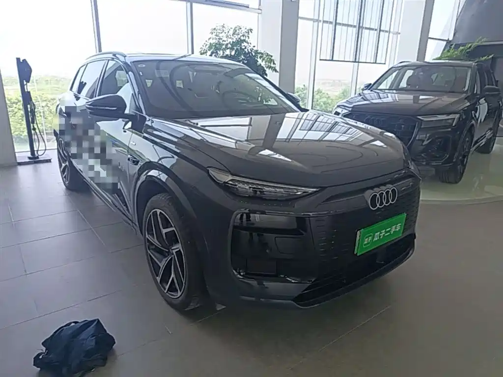 Audi Q6L e-tron 2025 — фото 4