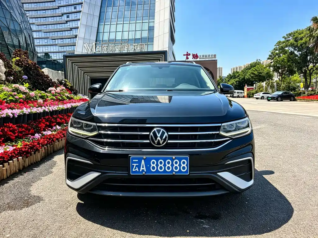 Volkswagen Tiguan L 2021 — фото 2