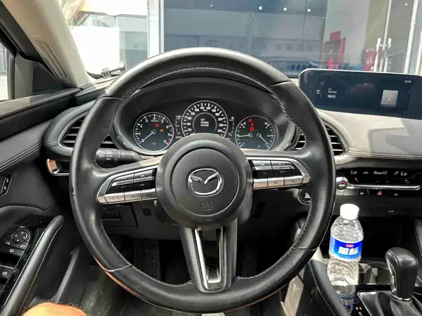 Mazda 3 Axela 2022