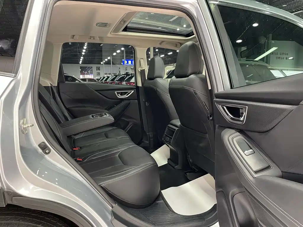 Subaru Forester 2021 — фото 17