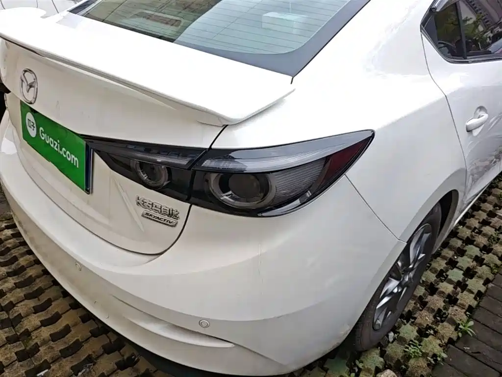 Mazda 3 Axela 2016 — фото 8