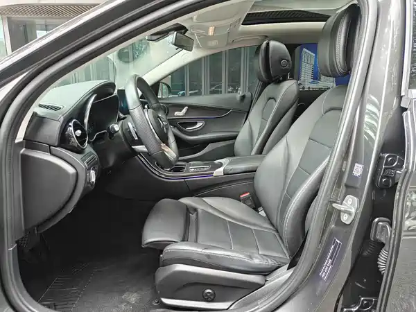 Mercedes-Benz C-Class 2021