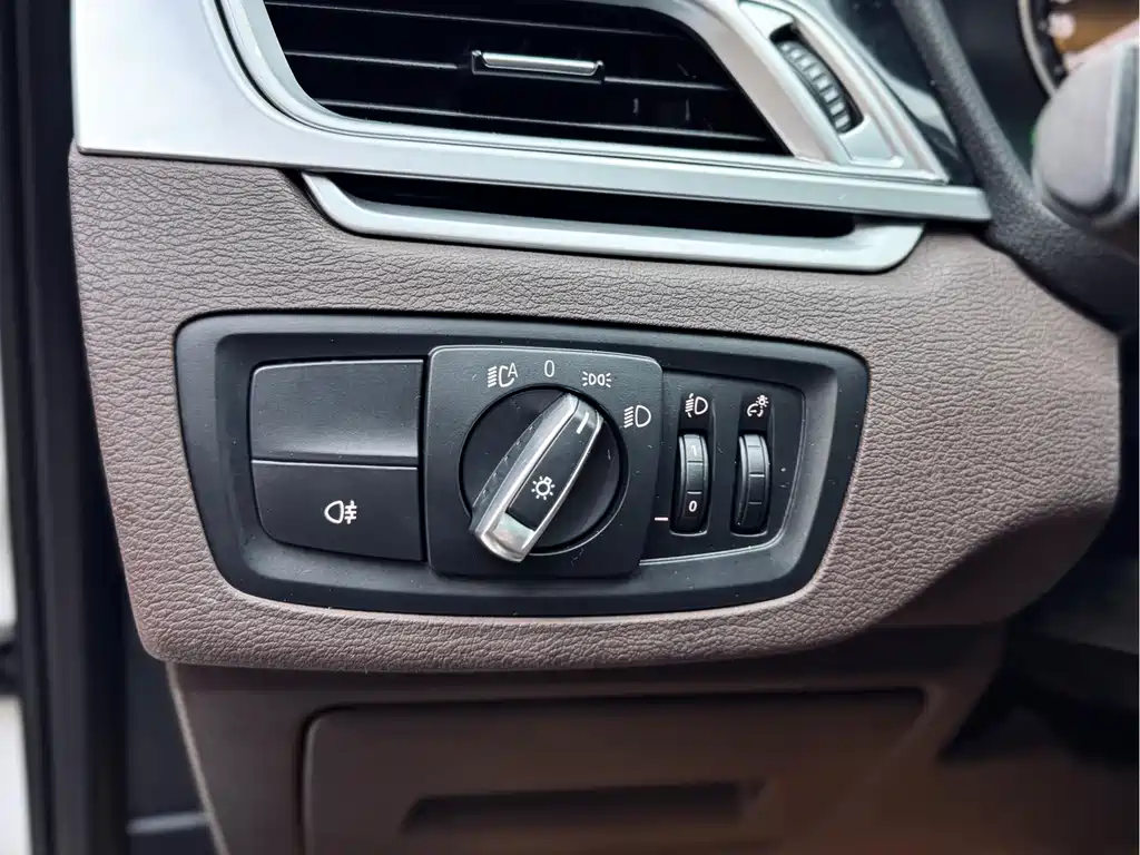 BMW X1 2020 — фото 12