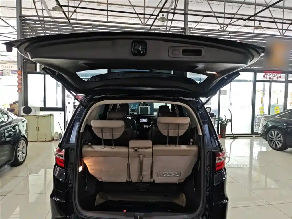Honda Odyssey 2017 — фото 19