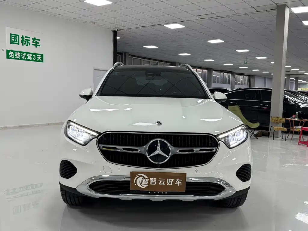 Mercedes-Benz GLC 2023