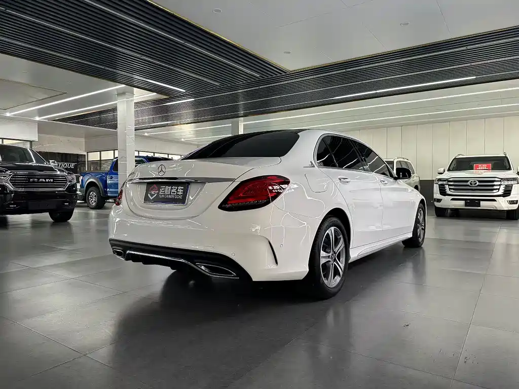 Mercedes-Benz C-Class 2021 — фото 9