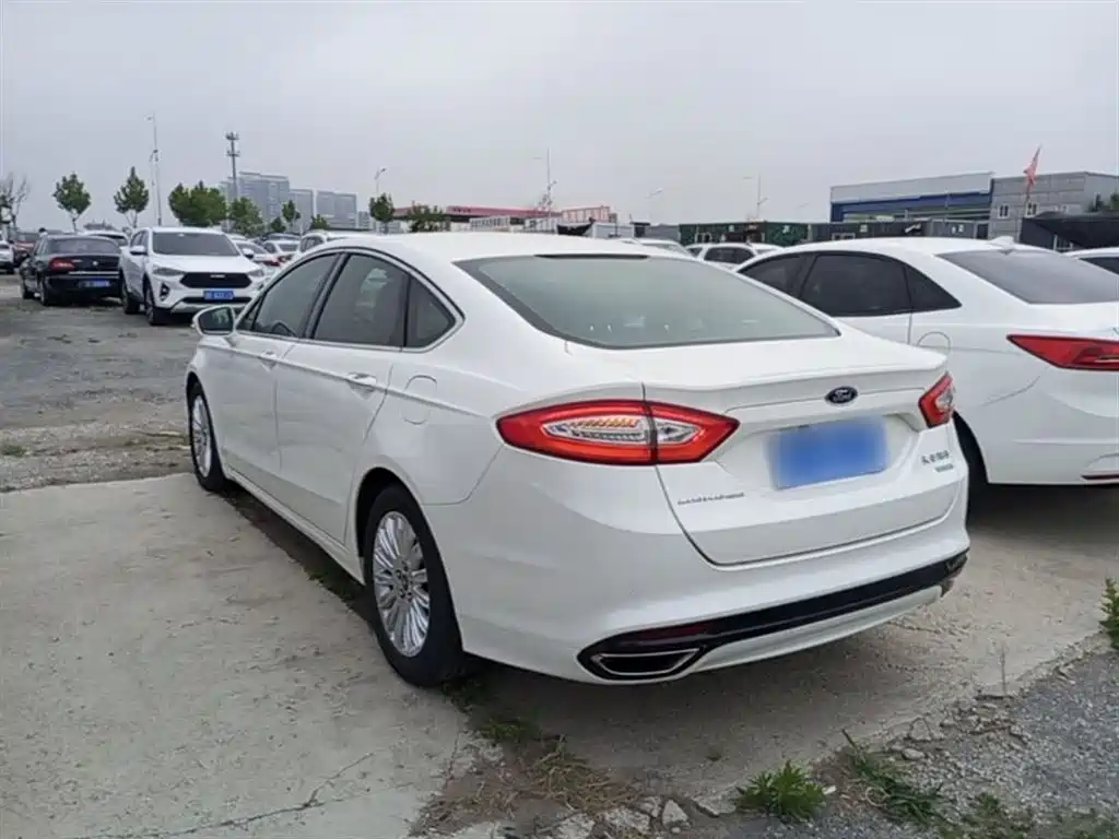 Ford Mondeo 2016 — фото 5