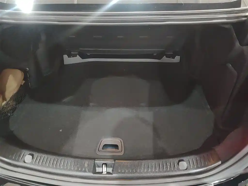 Mercedes-Benz E-Class 2021 — фото 19