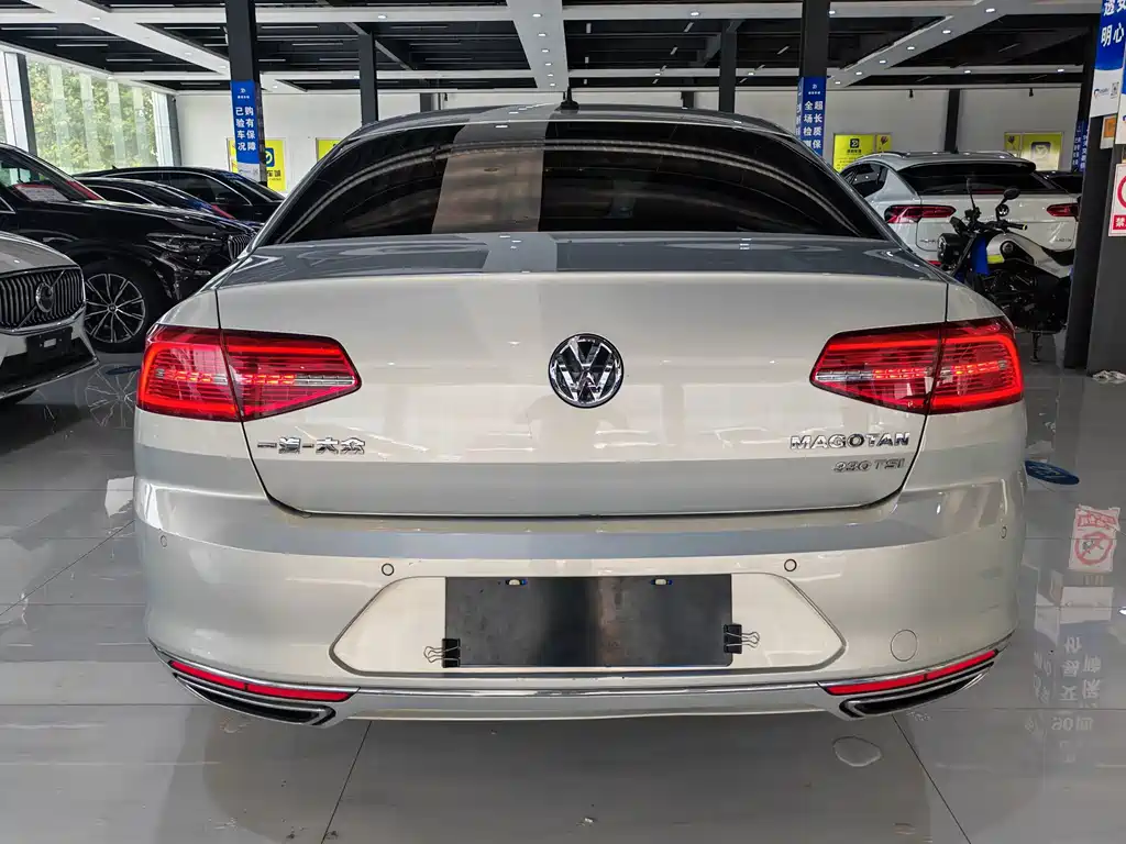 Volkswagen Magotan 2017