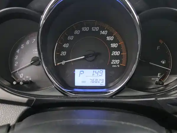 Toyota Yaris L 2020