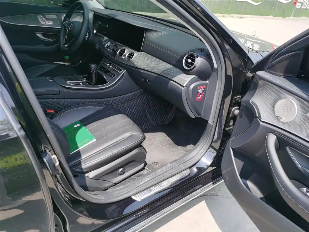 Mercedes-Benz E-Class 2023 — фото 22